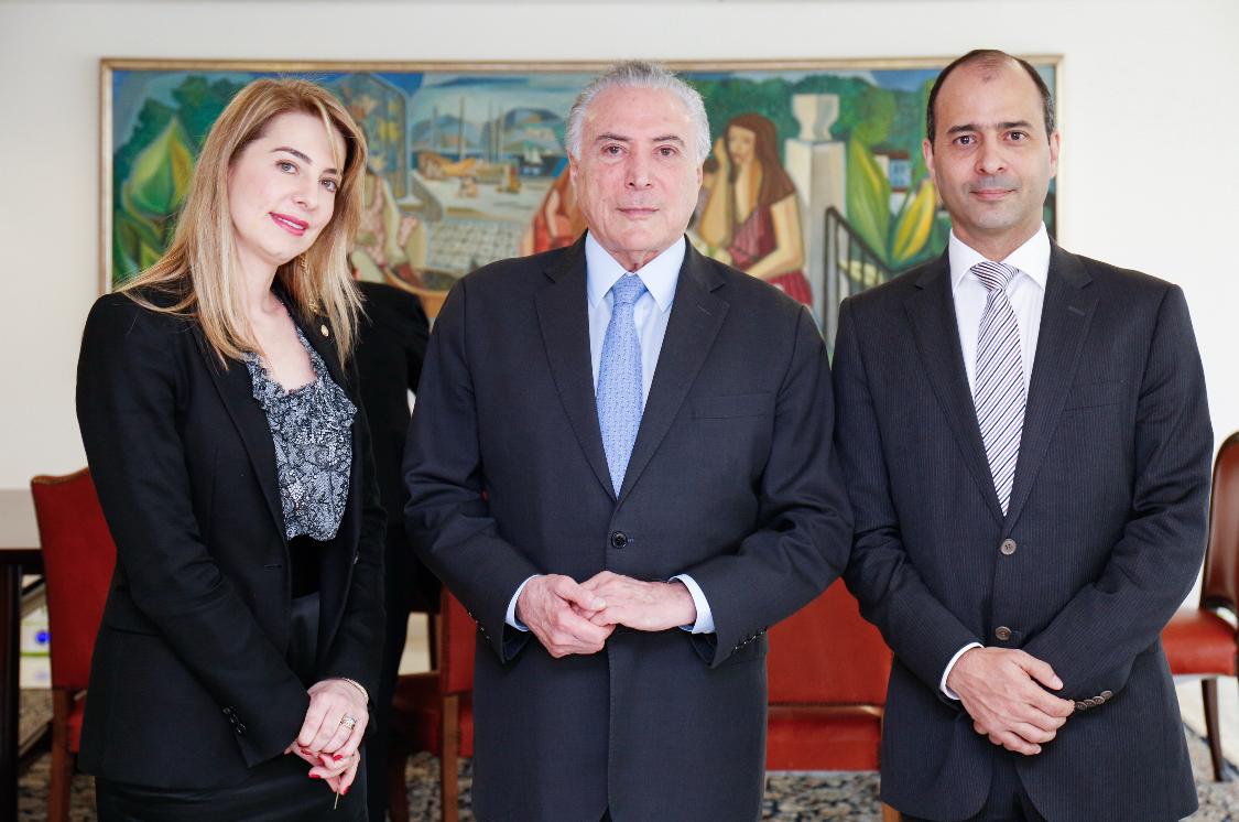 Bruno Albergaria com autoridades no Palácio do Planalto.